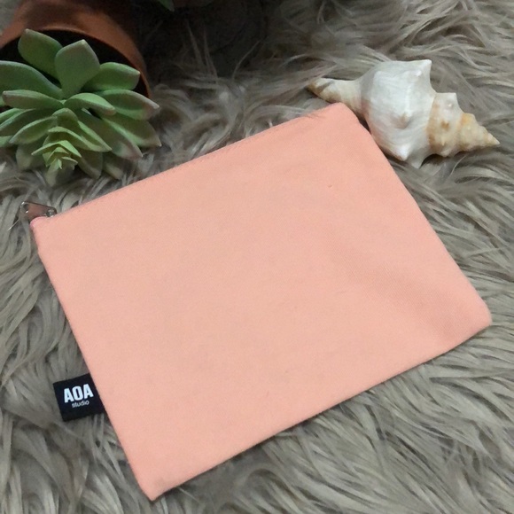 FREE WITH $25 purchase-NWT-Cloth MakeUp/Carryall Pouch-Zip Top-Pink-Libra Logo - Picture 8 of 9